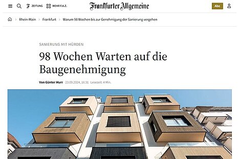 titelbild zum FAZ-Beitrag "98 Wochen Warten auf die Baugenehmigung", Foto: Front eines Wohnhauses mit Erkern 